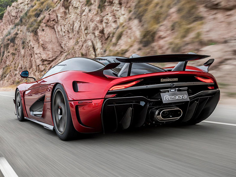 "ريجيرا كوينيجسيج" تسجل رقمًا قياسيًا في عالم السرعة